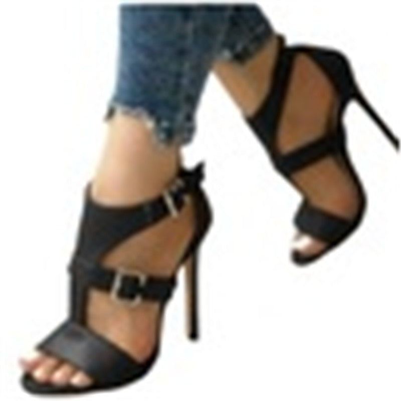 Thick heel buckle sandals